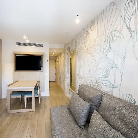 Leman Y Aparthotel 4*