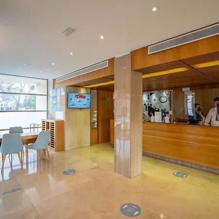 Aparthotel Leman Y 4*